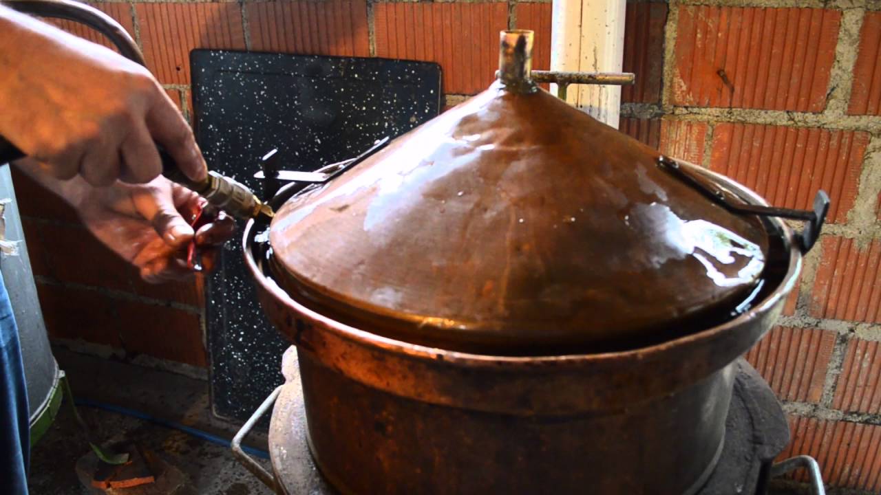 Distillation of alcohol for drinking - Schnapps