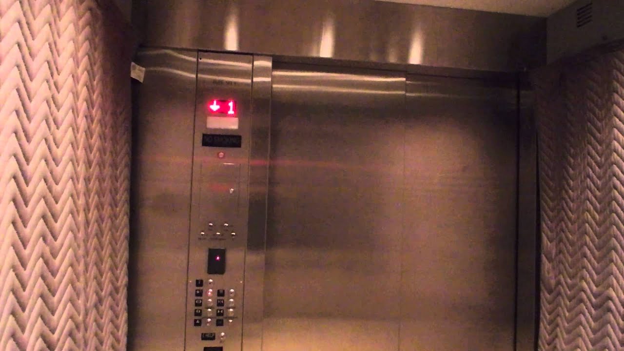 Warwick, RI: Schindler Hydraulic Elevator (Monty Wanna-Be) @ Jordan's Furniture, Warwick Mall