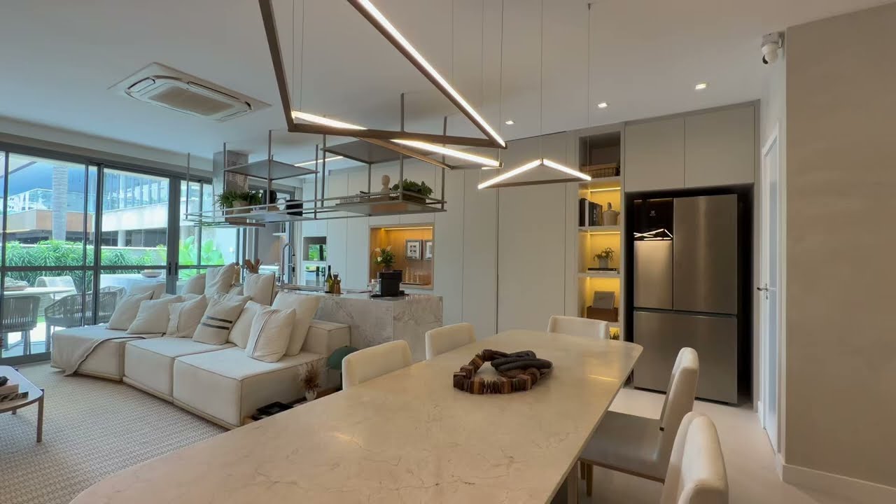 Casas de 3 a 4 suítes 318 a 580m² - Barra da Tijuca