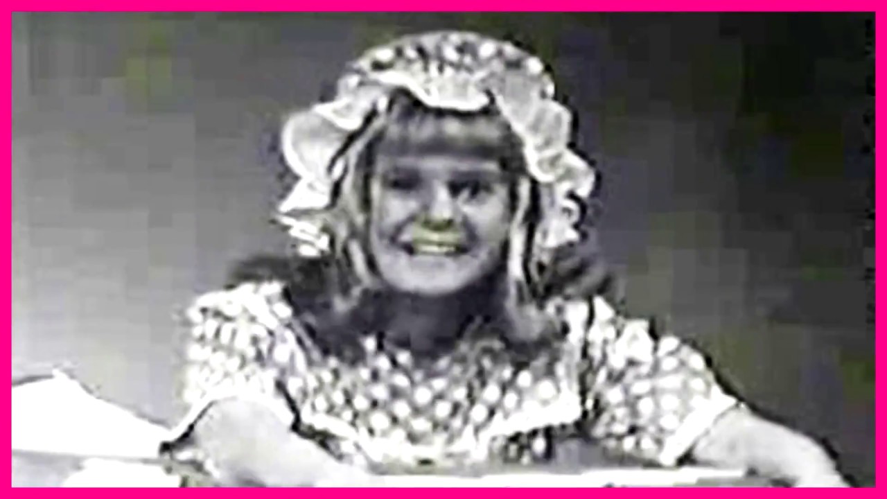 ♫ Little Pattie ★ He's My Blonde Headed Stompie Wompie Real Gone Surfer Boy ♫