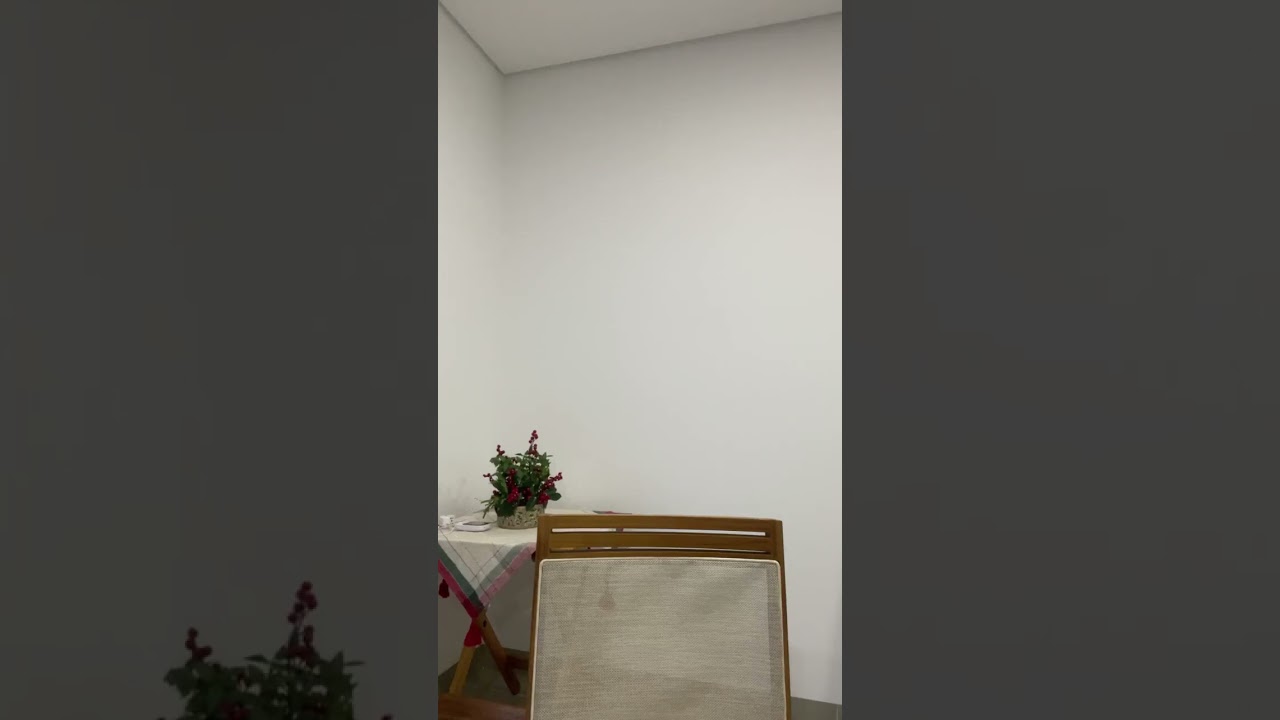 LEVANTAI O PORTAS VOSSAS CABEÇAS 