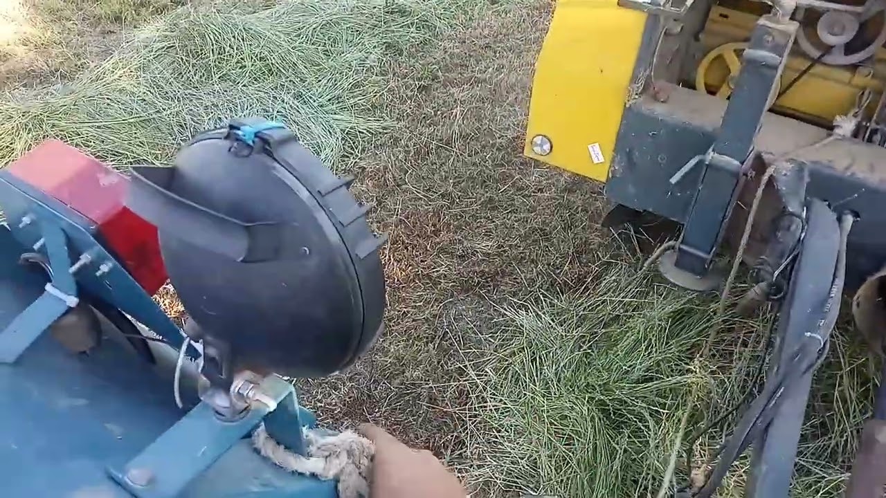 Rakovica 65 baliranje sena rolo presom