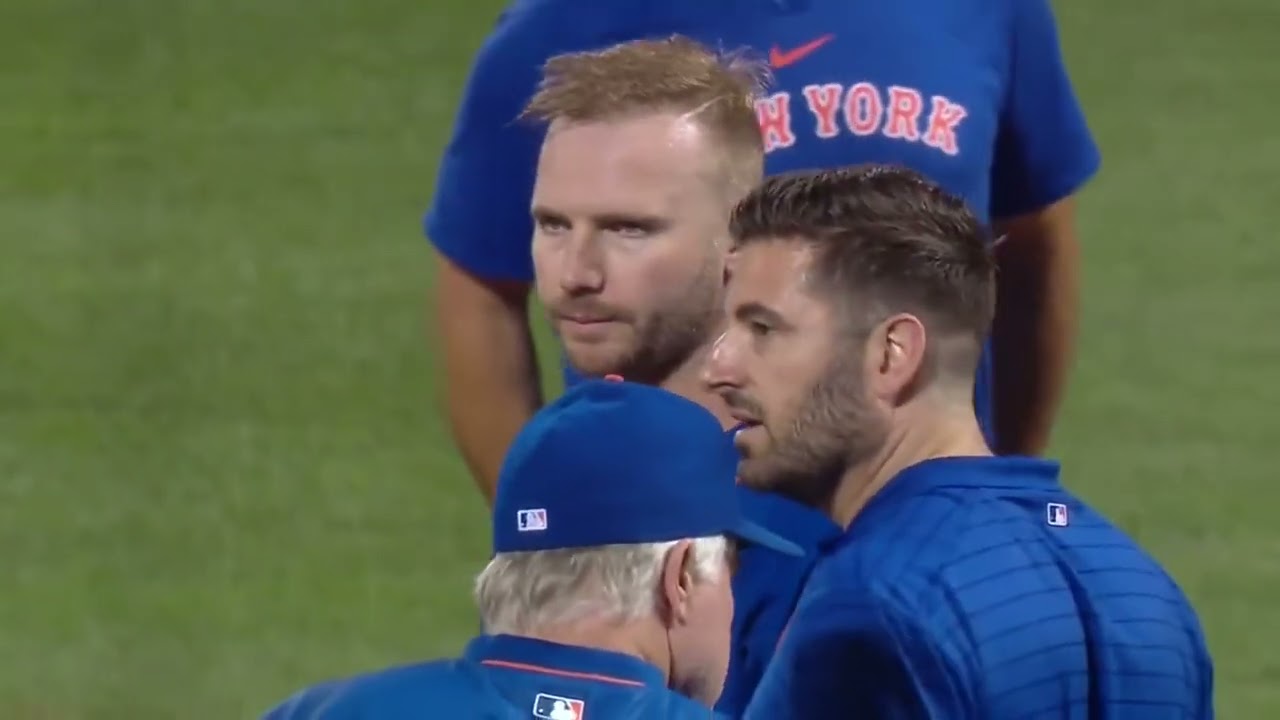 Angels/Mets benches clear after Pete Alonso HBP.
