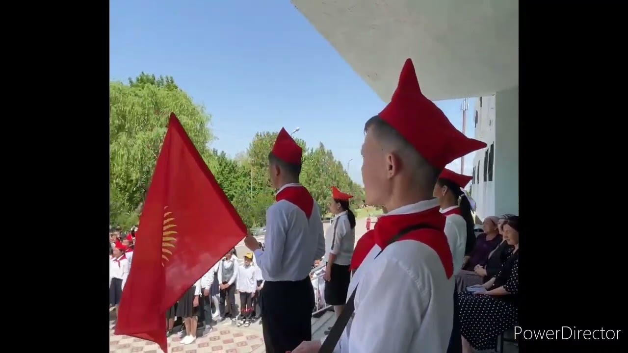 Пионер уюмунун 💯 жылдыгына карата салтанаттуу линейка.