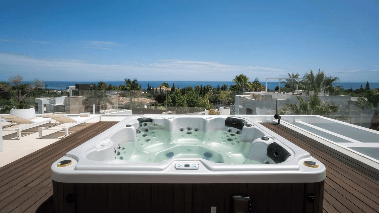 +1.900€ /night PUENTE ROMANO Marbella Villa 12 Guests DV3537