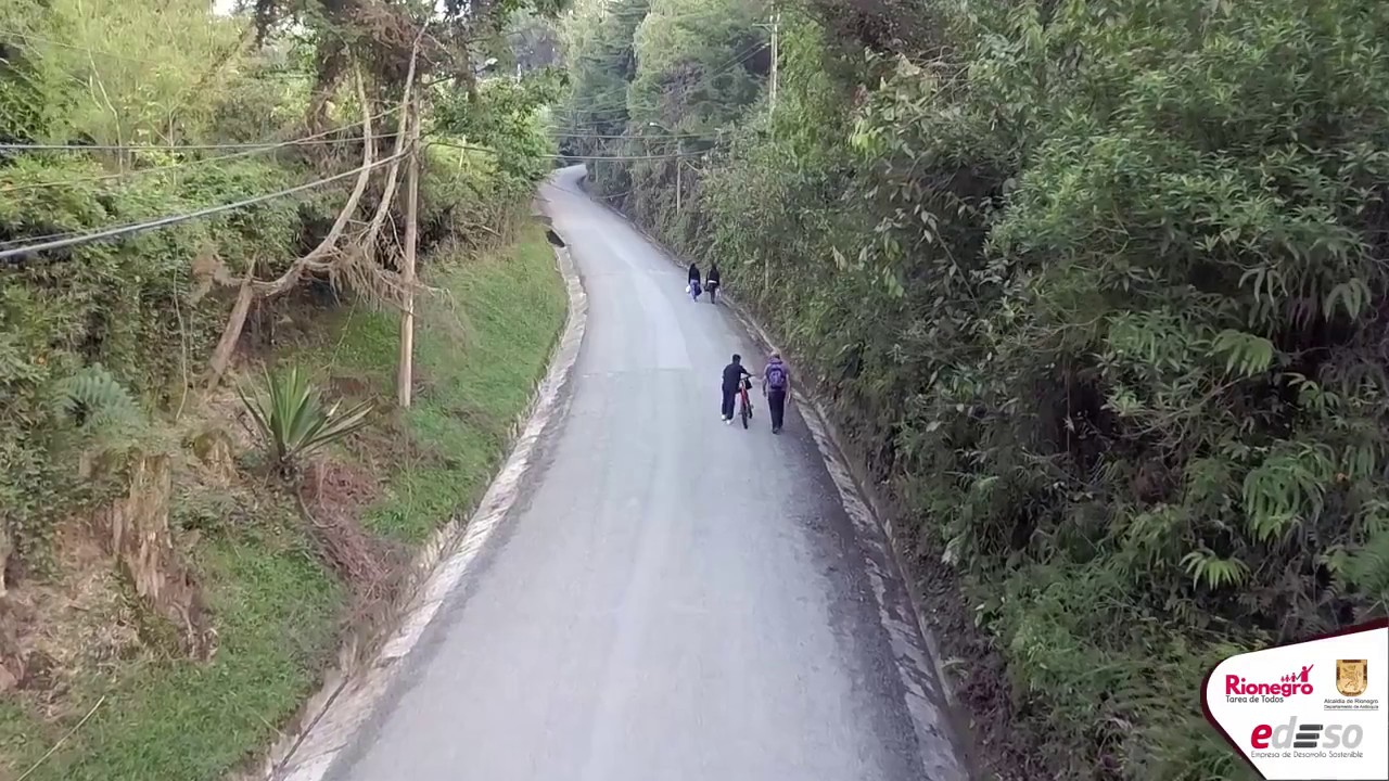 Recuperamos vías rurales con tecnología Suelo-Cemento