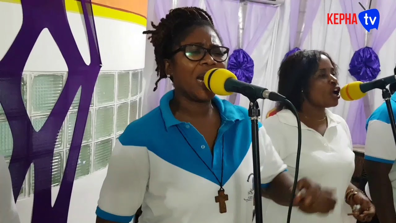 LOUANGE CHARISMATIQUE CHOEUR BETHANIE FIAT CI  03