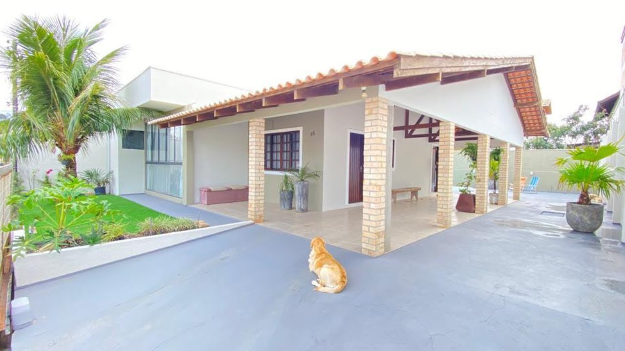 CASA MOBILIADA 250 METROS DO MAR EM PENHA SC - PRAIA DA ARMAÇÃO