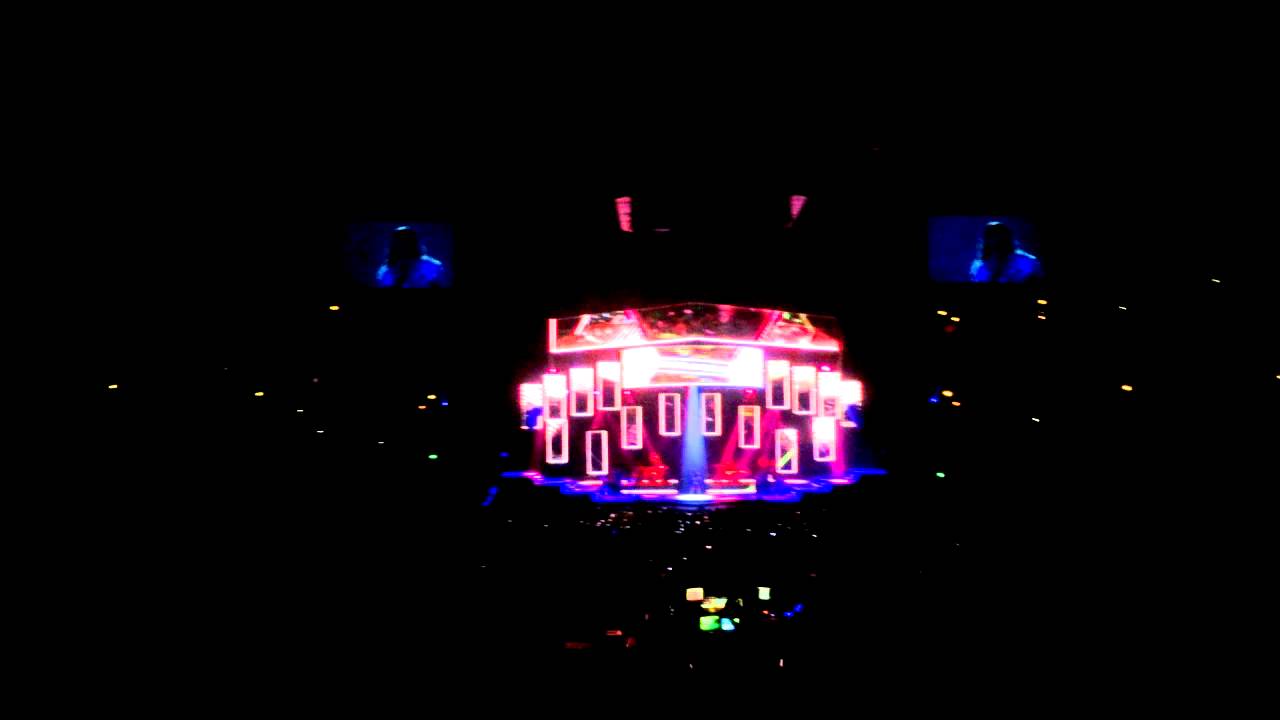 Rihanna - We found love (live Hartwall Areena, Finland 28.7.2013)