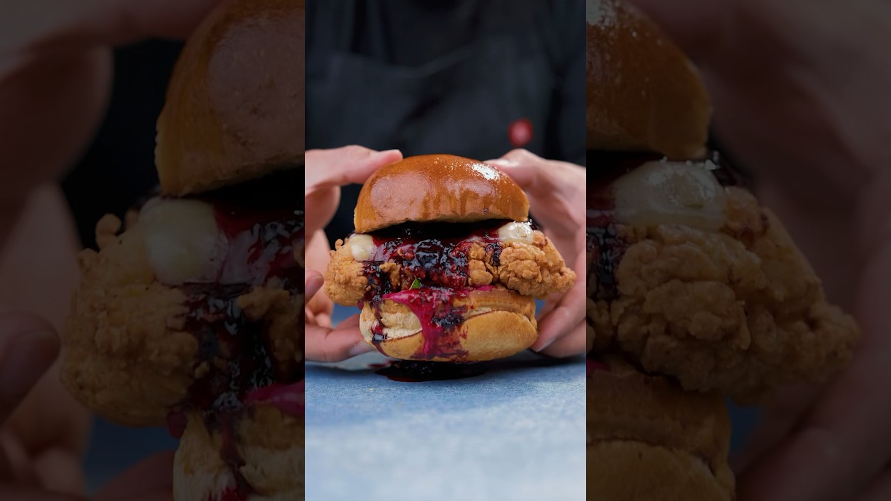 Blueberry FRIED CHICKEN sandwich #shorts #cooking #friedchicken