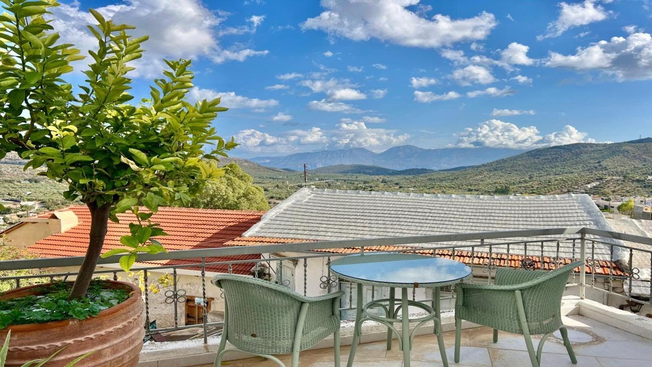 HKR90 - Charming Modern House with Spacious Roof Terrace in Kritsa Village