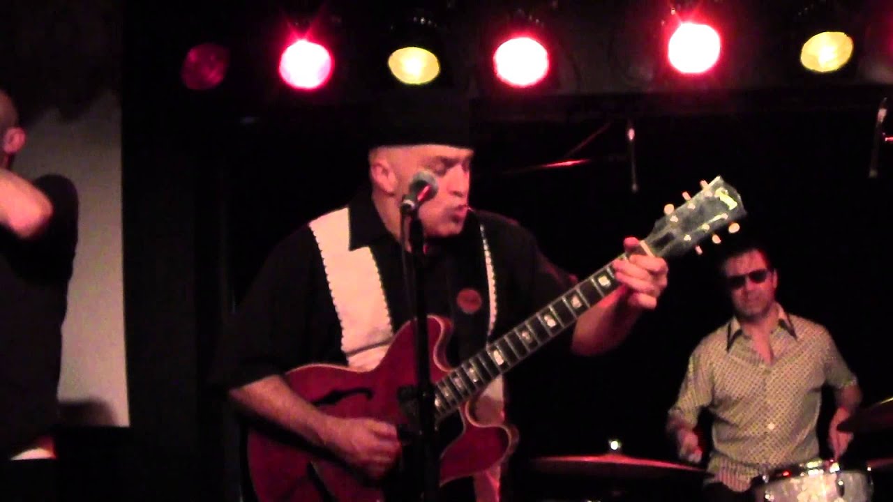Awek - Concert int&eacute;gral dans le Blues Caf&eacute; Live