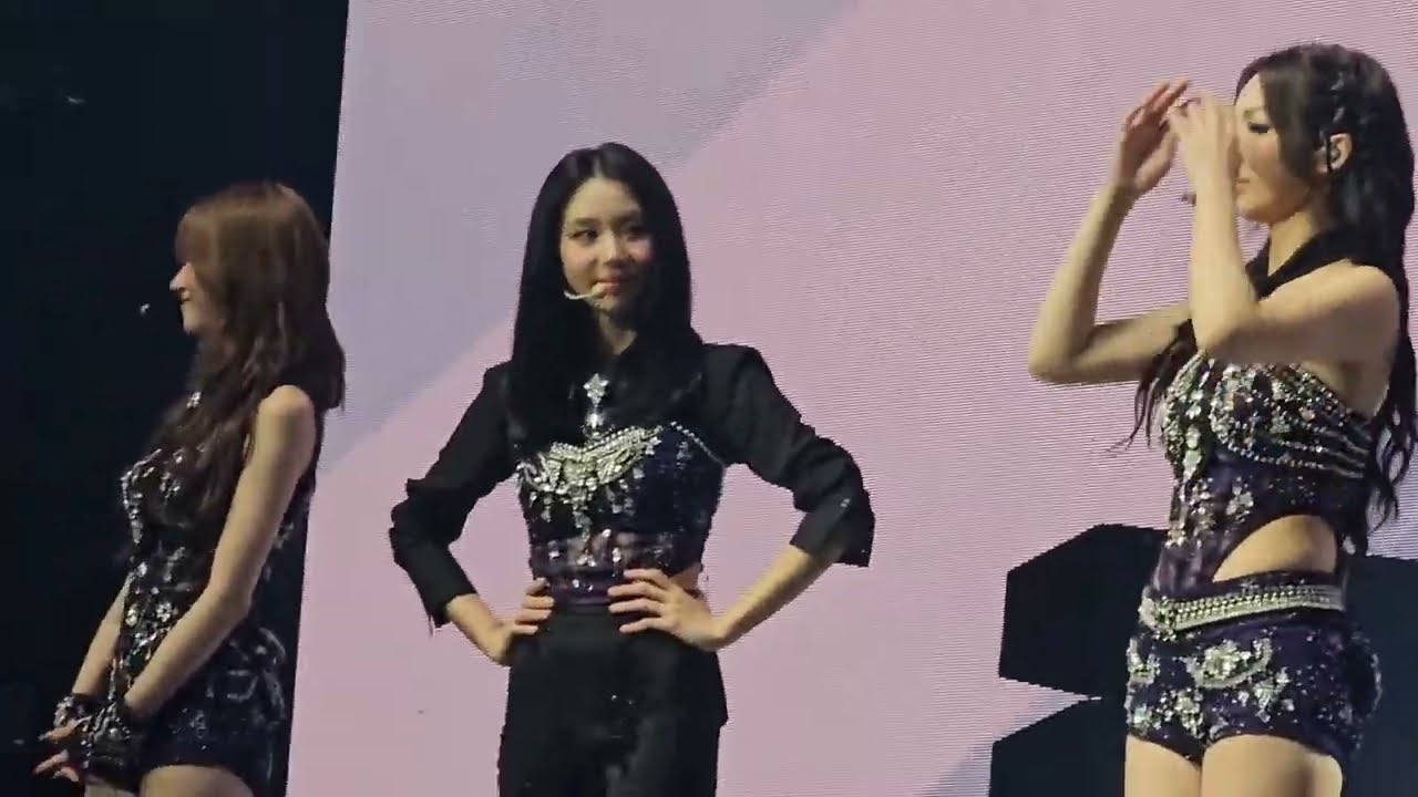 [1080p] [Full] Twice - Ready to Be Concert in Berlin 230913