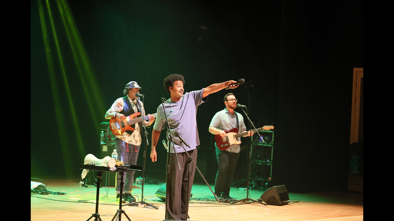 Moneka Arabic Jazz Band -  Aman