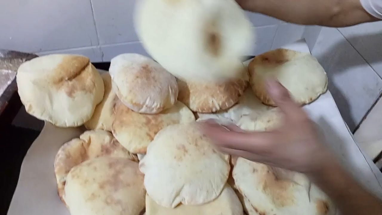   الخبز الشامي  اليدوي بتاع زمان بكل خطواته وأسراره#baking 