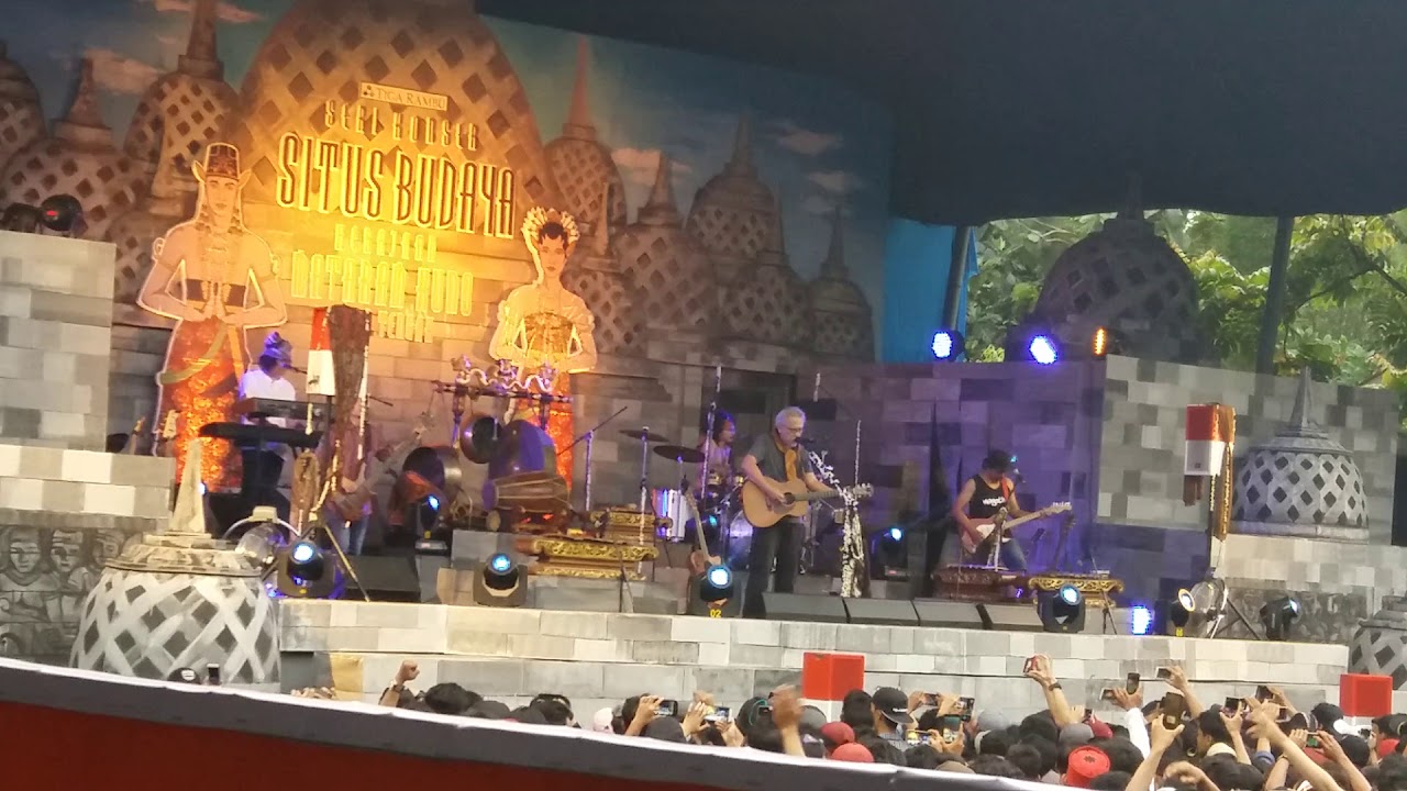 Iwan Fals - Rubah (Konser Situs Budaya -&nbsp;Jawa Tengah)