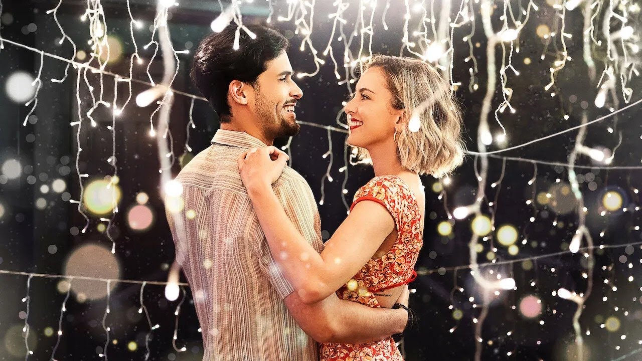 بدل ما تحتفل بيوم عيد ميلادها بتطرد من الشغل وبتكتشف خيــانه حبيبها ورجلها بتتكسر (That's Amor)