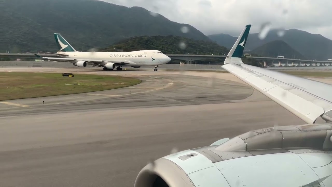 Cathay A321neo rockets out of HK!