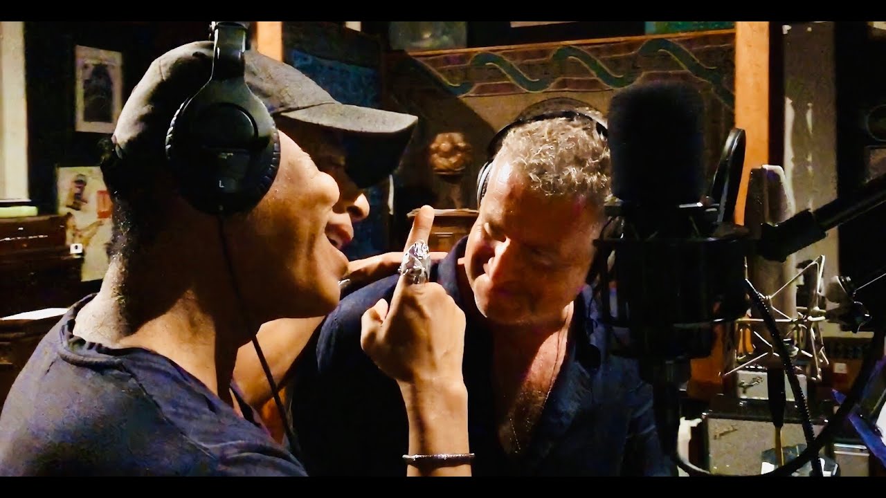 Leonid Agutin & Jon Secada - Ella (Video Oficial)