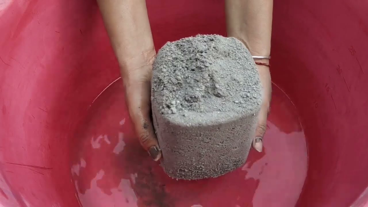 Gritty dusty 🌪️ All texture mix texture Crumbling in lots of water 💦 SA ASMR