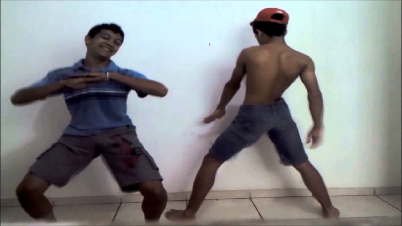 MC TRICK BATALHA DO PASSINHO (( Adriano de Jesus & Fezinho Patatyy ))