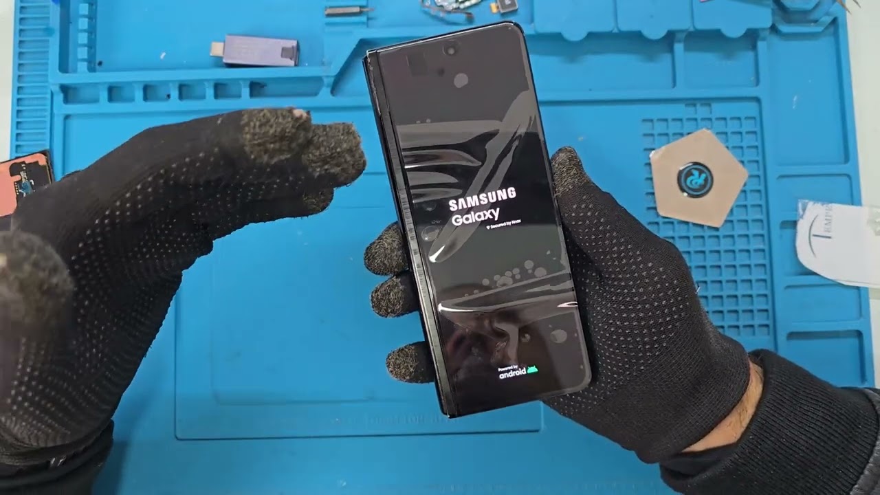 Samsung Z Fold 3 Mali Servis na Velikom Telefonu Zamena spoljnog ekrana. #samsung