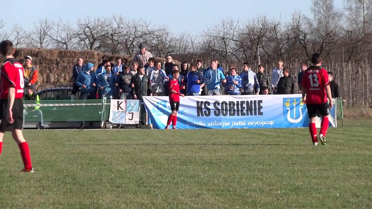 Kibice KS Sobienie-Jeziory (Klasa B) Przemarsz kibiców + doping.