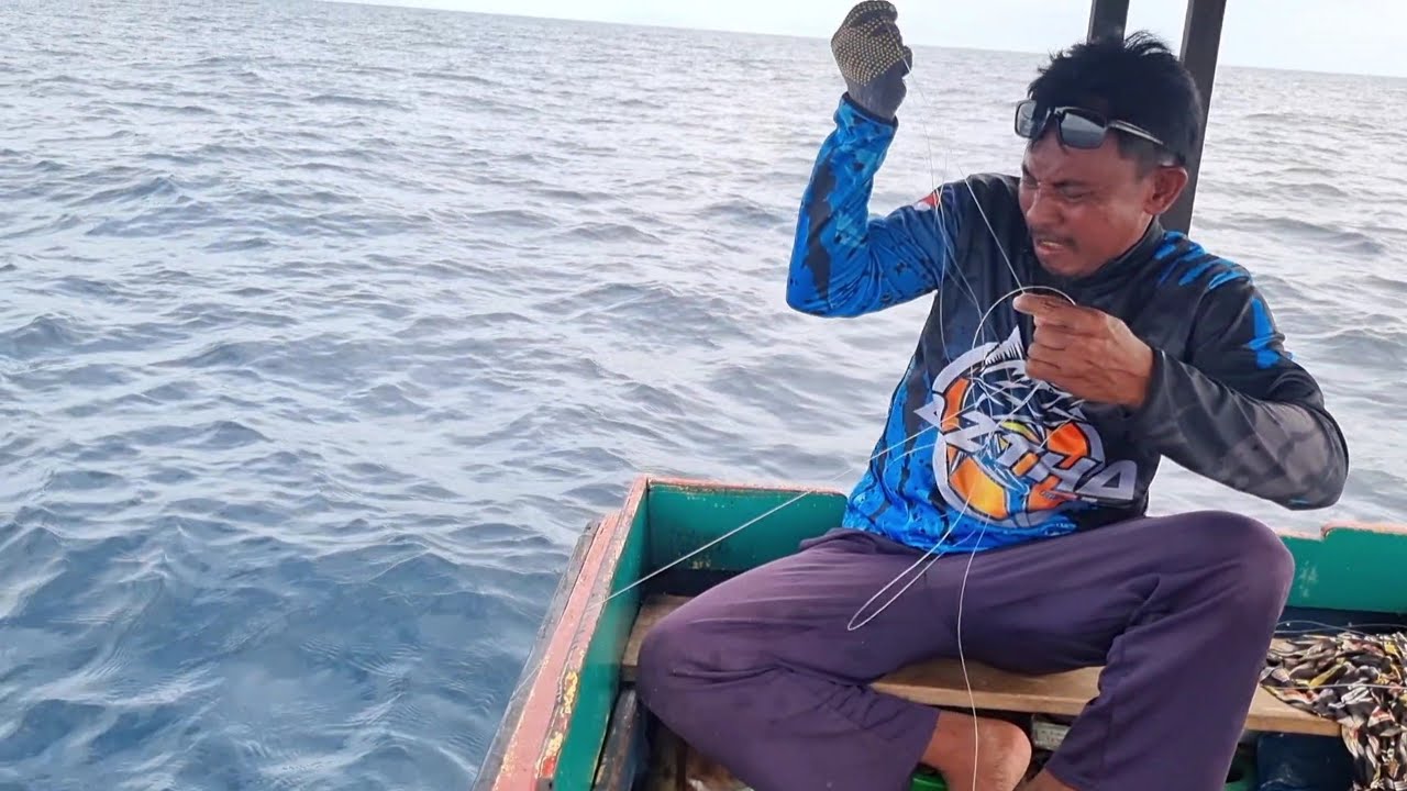 BAGAI MANA TIDAK MERINGIS NARIK IKAN KALAU SEBERAT INI