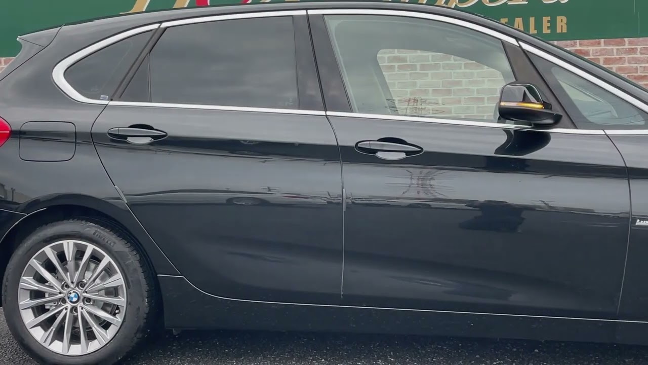BMW 　218dアクティブツアラーラグジュアリー　F45