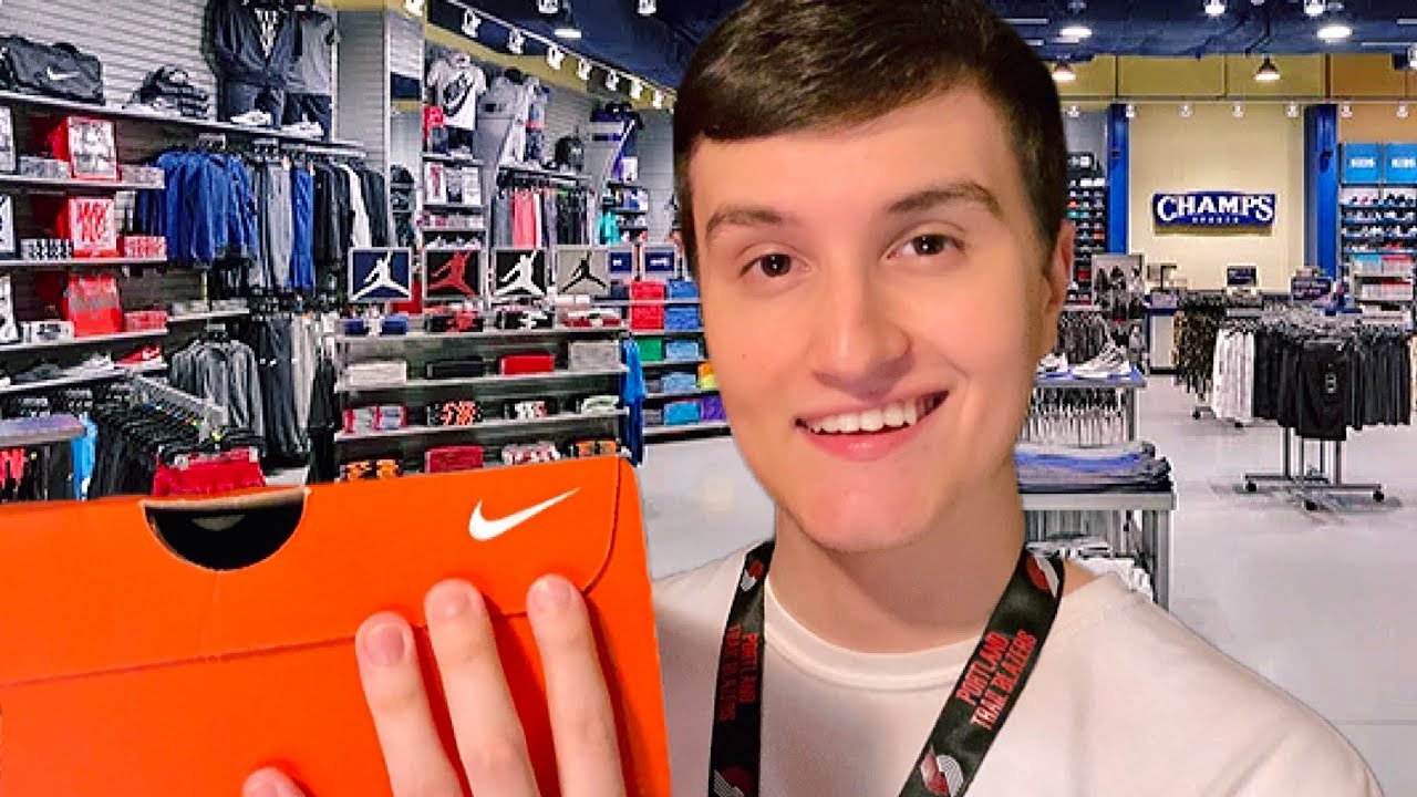 ASMR | Shoe Store Roleplay 👟 (whispering, fabric sounds, etc.)