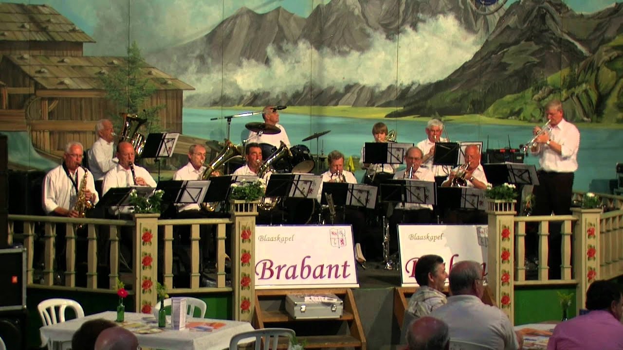 Blaaskapel Brabant 26 mei 2012 ( Adieu mein kleine gardeoffizier).mp4