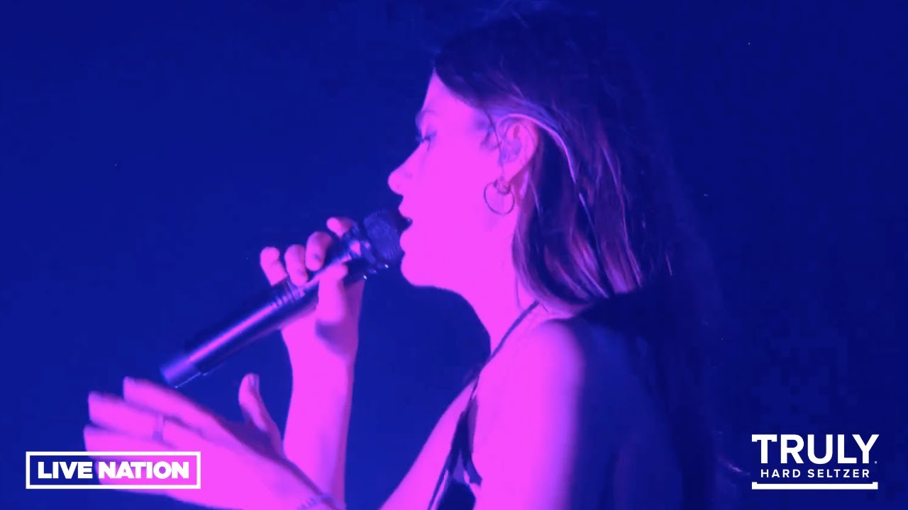 L&Eacute;ON &ndash; Fade Into A Dream (Live from the Fade Into A Dream Tour)