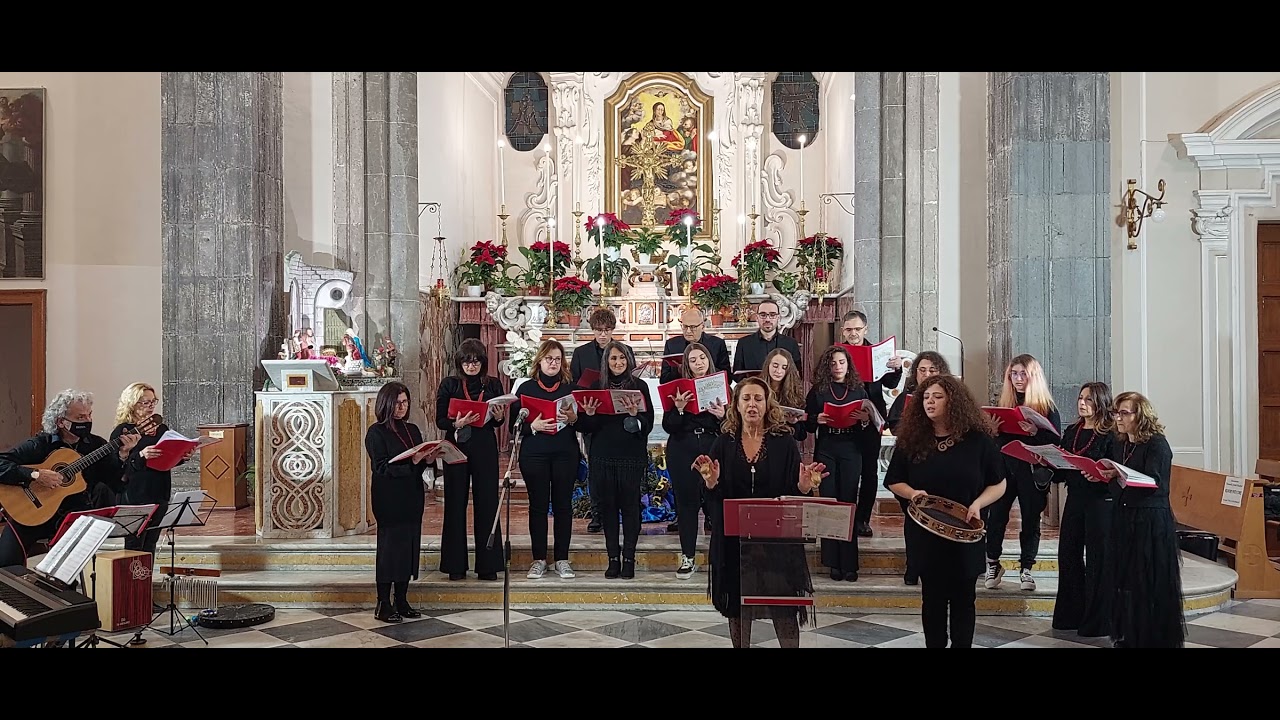 La Leggenda del Lupino (Trad.Popolare) dir. dal M° Genny Strianese Ensemble Corale Noukrìa & VOICING