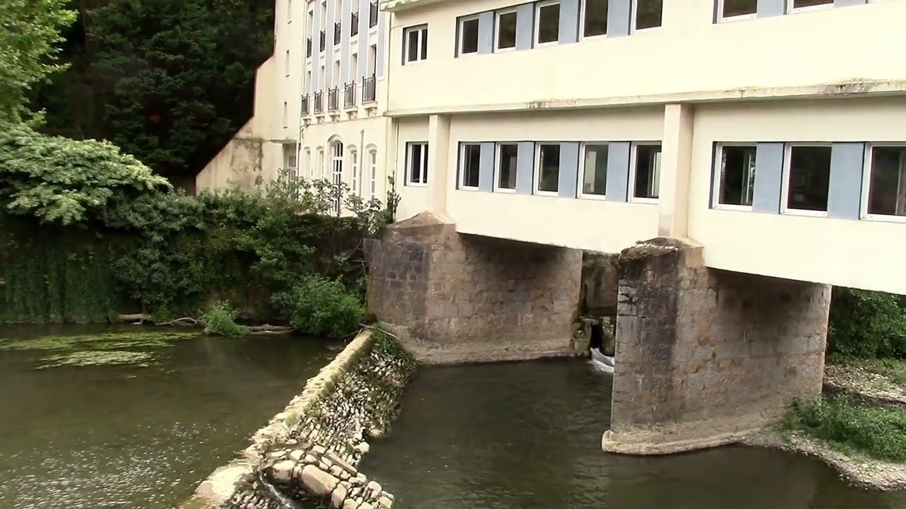 Balneario de Cestona y río Urola. Verano 2022.
