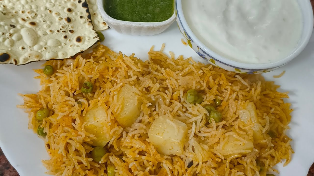 Aalu matar ka pulao ki recipe bahut hi tasty 👌👌🤤🤤🤤#food#
