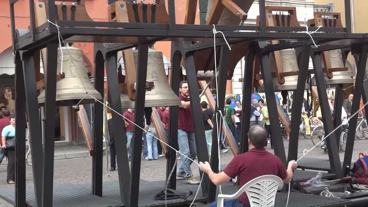 Campane alla Bolognese - Raduno Nazionale Campanari 2012, Cento (FE)