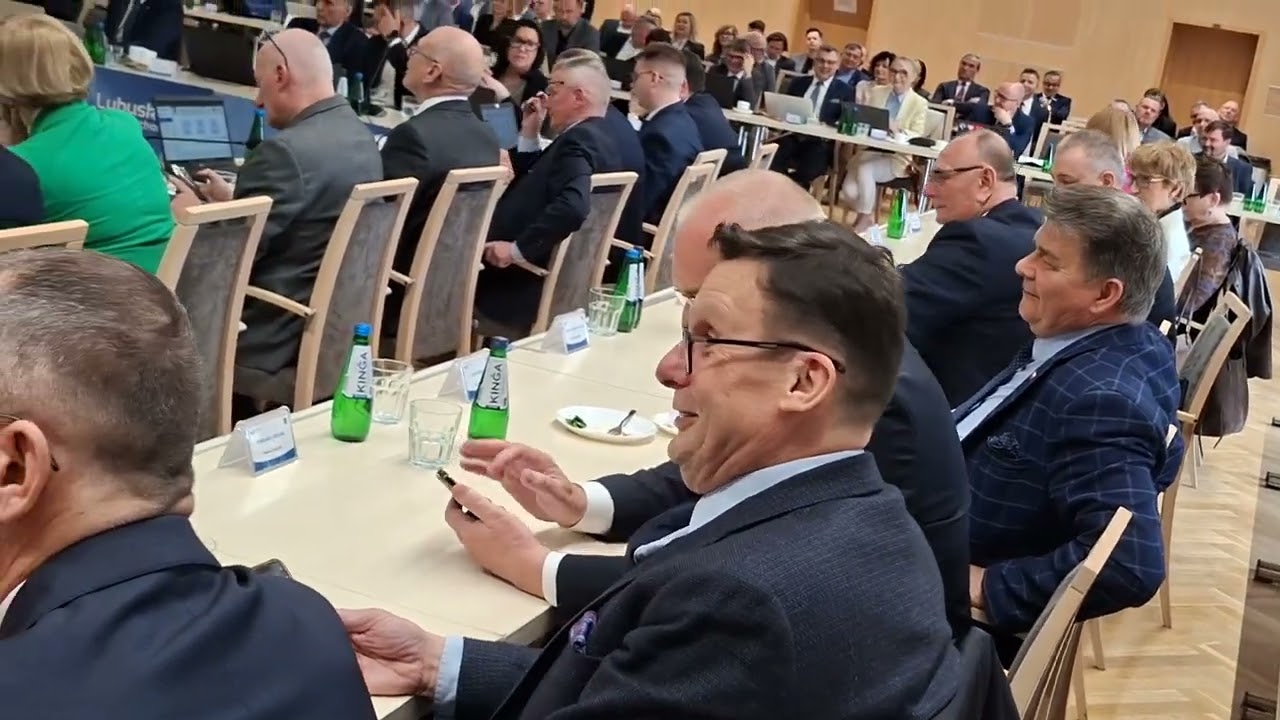 Polityczna szopka na Sejmiku. Radni i posłowie PiS pokładali się ze śmiechu.