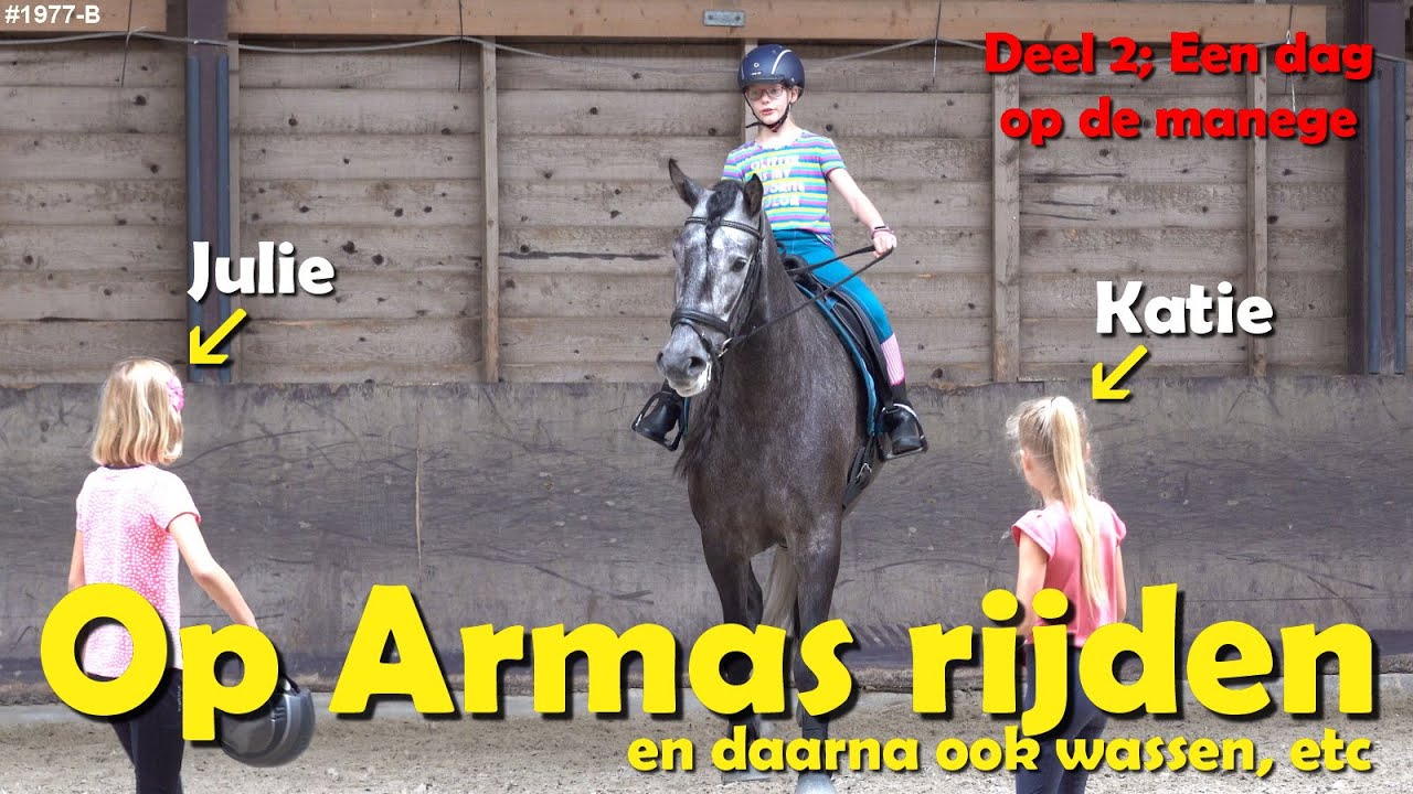 Ik mag op een SPAANS PAARD rijden en daarna met Julie en Katie hem wassen. Manege dagje #1977-B