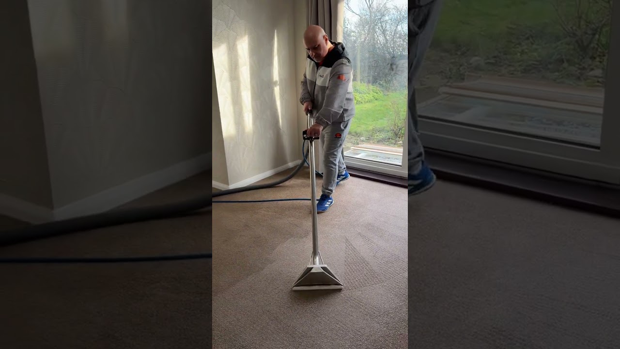 Over in Pontefract cleaning domestic carpets. Microsplitter used. Dump water after. #carpetcleaner 