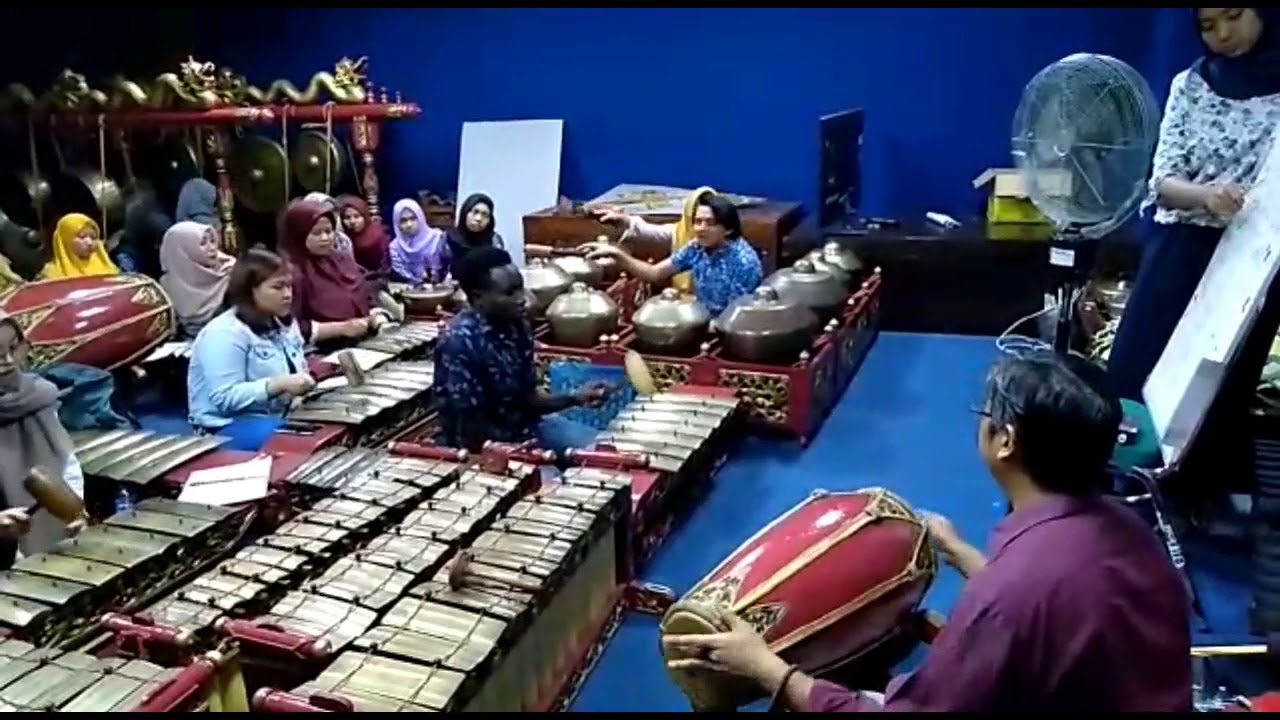 Learn Indonesian Culture in Universitas PGRI Semarang: Gamelan Traditional Music