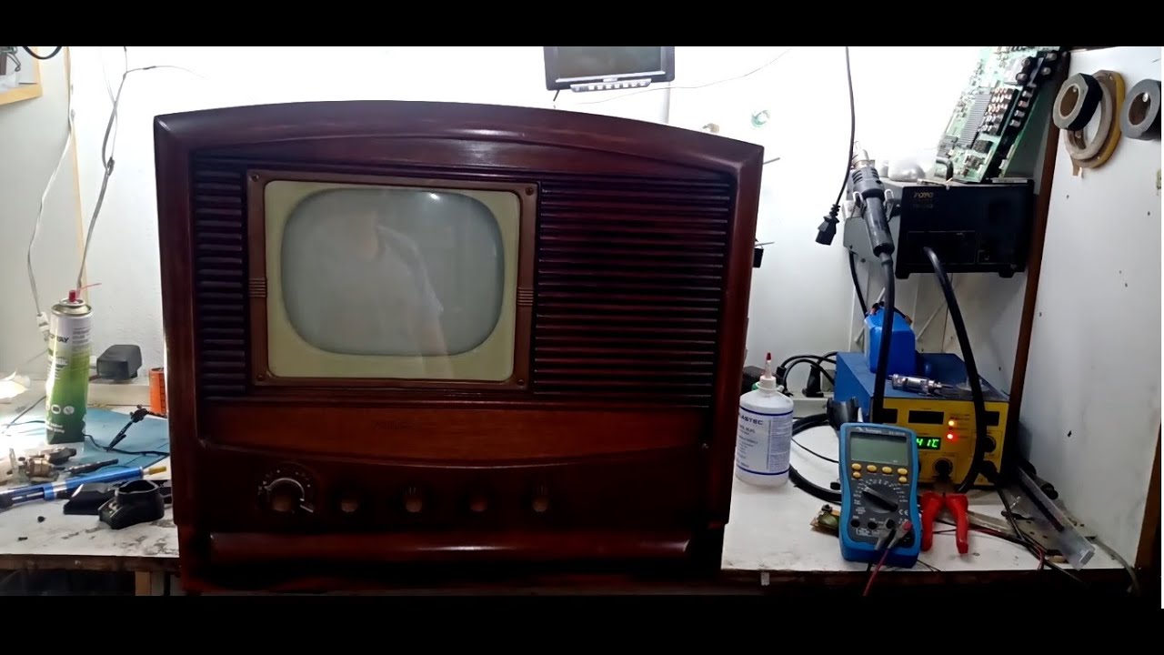 Restauração TV Philco de 1948 (1)