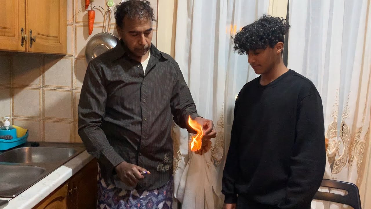 Aabe Maxaa Lacagta Ugubeeysaa? (Sheeko Gaawan)