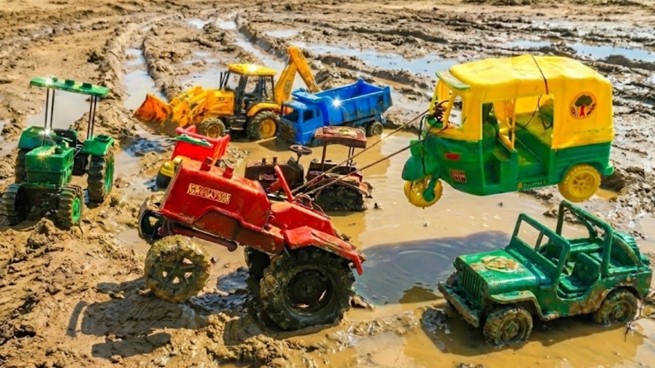 Swaraj 855 Tractor Pulling CNG Auto Rickshaw | Tractor Stuck in Mud Rescue Video
