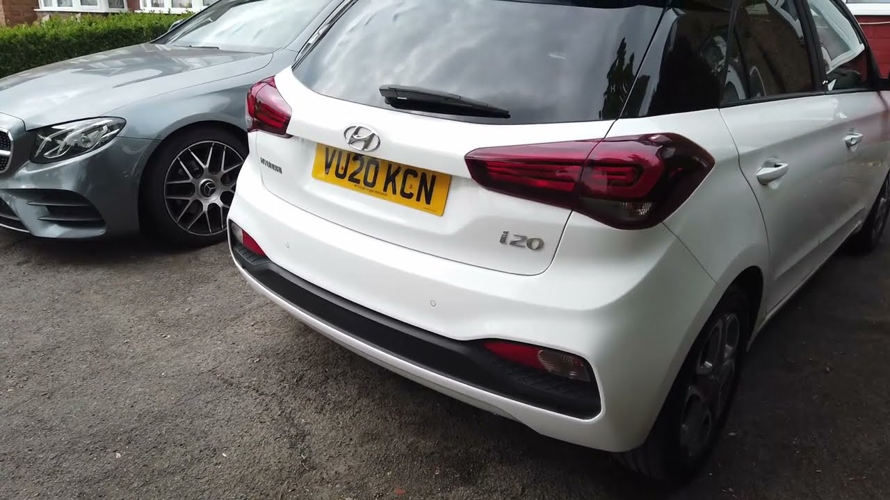 Hyundai I20 mk2 2014-2020 rear light removal