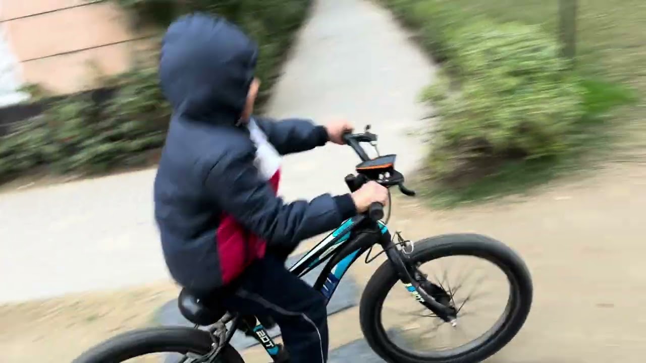 Siddhant Cycle Ring Changes skill #cycling #funny #love 