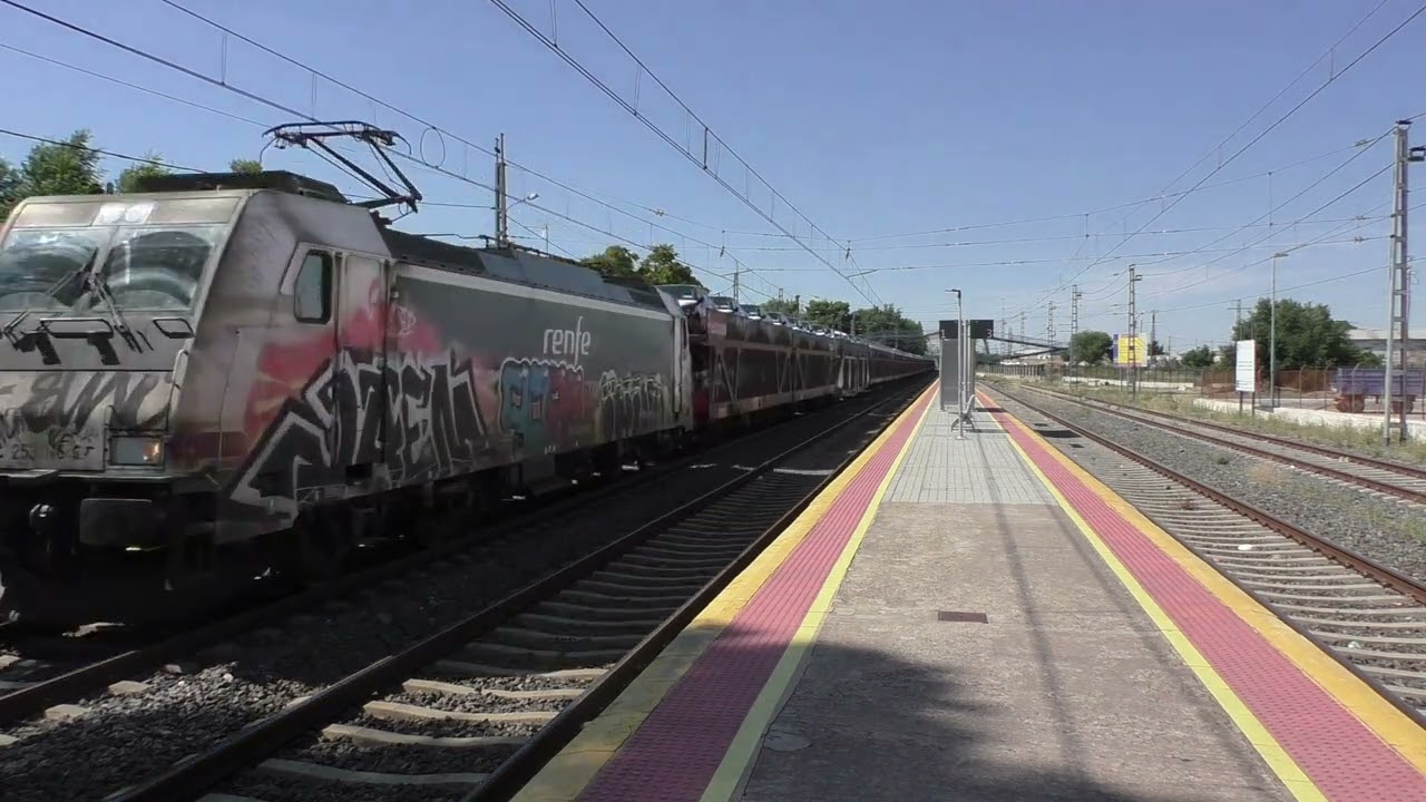 Trenes por Villacañas en estado puro .