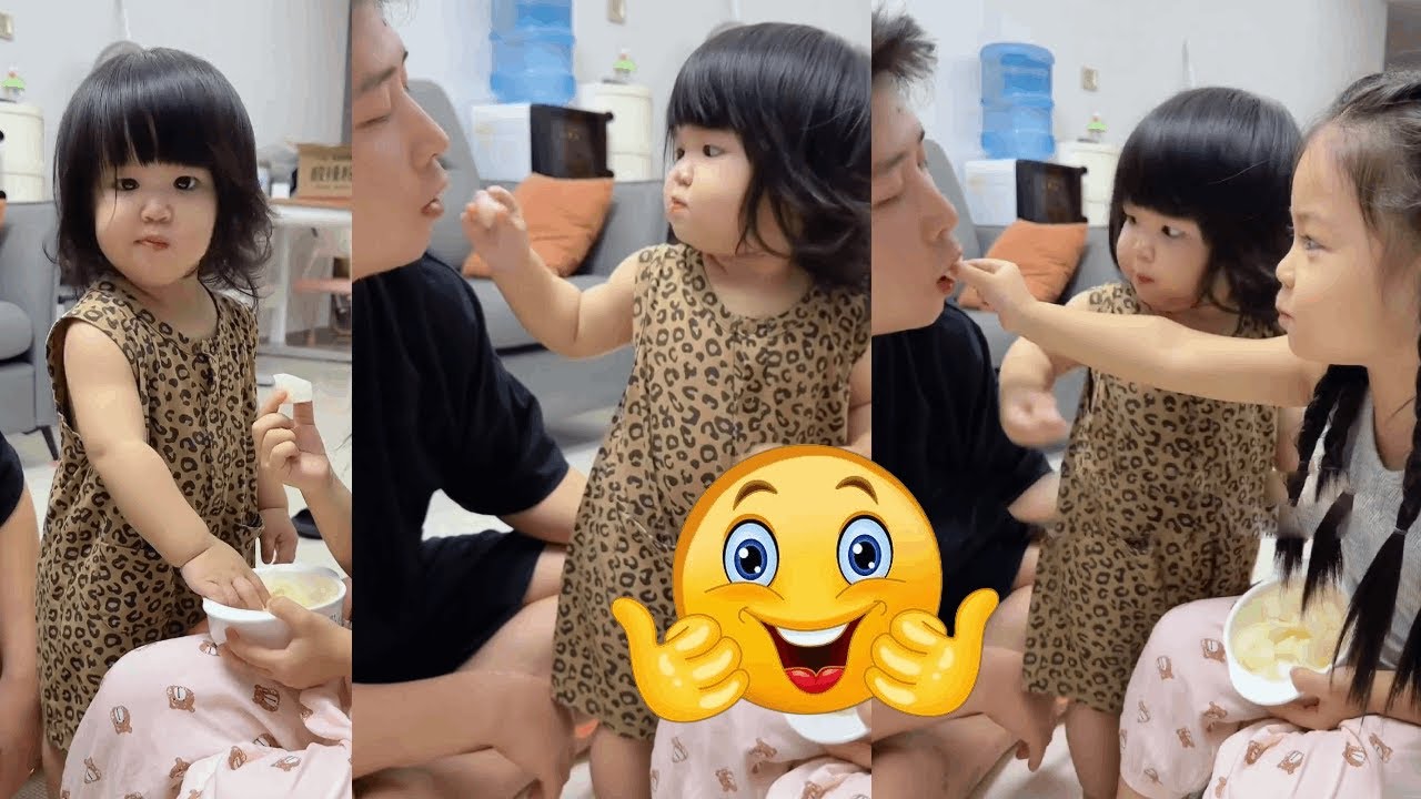 看到爸爸喂妈妈，姐妹俩也学会了，争先恐后喂爸爸，太有爱了！