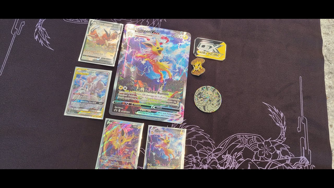 Jolteon VMAX Collection and Mewtwo Tag-Team