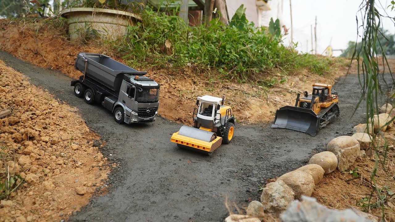 Making Roads With Mini Machines - Excavators-Dozers-Rollers-Trucks