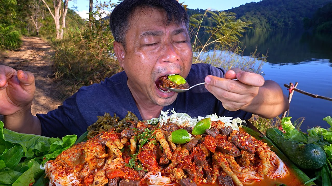 ขนมจีนน้ำเงี้ยว(สูตรเข้มข้น)ถาดใหญ่เบิ้มๆ-17-12-2025-